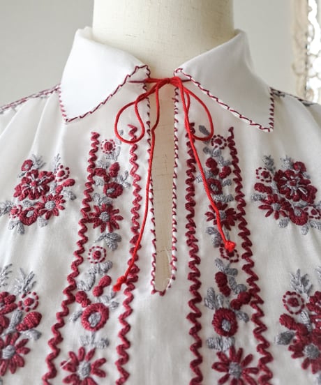 【Seek an nur】1970's Hungarian Vintage Peasant Blouse