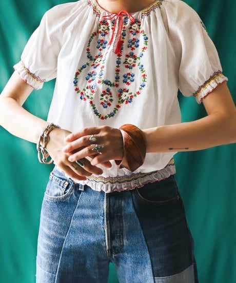 【Seek an nur】Hungarian Vintage Embroidered Peasant Blouse