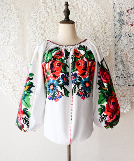 【Seek an nur】Romanian Vintage Embroidered Blouse