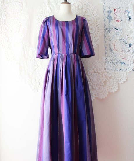 【tiny yearn】German Metallic Stripe Pleated Maxi Dress