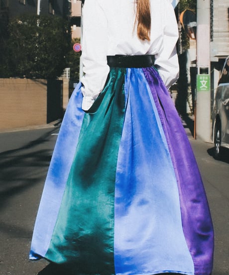 【tiny yearn】1970's USA Satin Silk Gather Flare Skirt