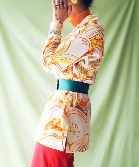 【tiny yearn】1970's Vintage Euro Art Flower Blouse