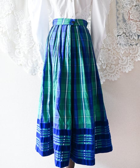 【tiny yearn】German Check Silk Flare Skirt