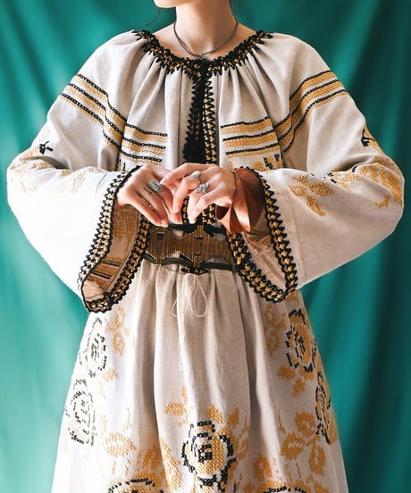 【Seek an nur】Romanian Vintage Embroidered Dress