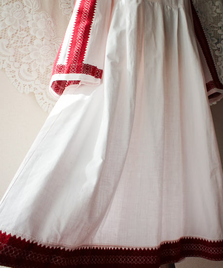 【Seek an nur】Vintage Romanian Hand Woven Dress