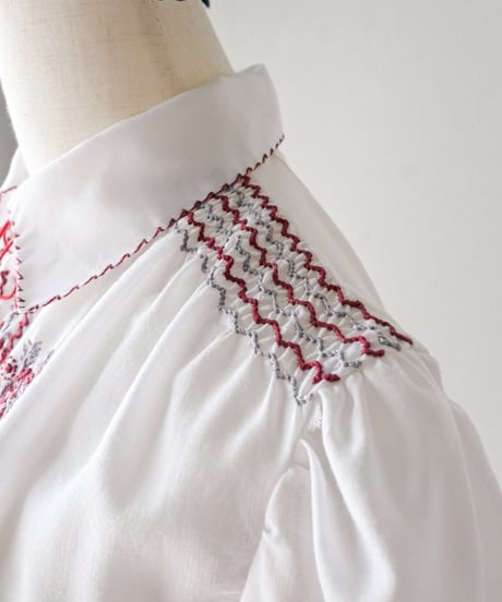 【Seek an nur】1970's Hungarian Vintage Peasant Blouse
