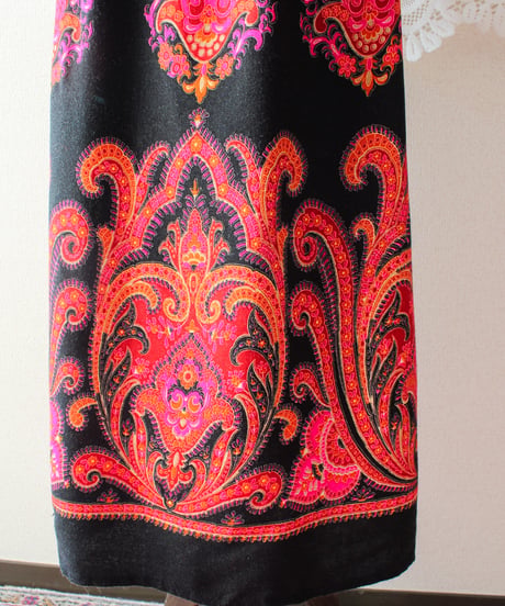 【tiny yearn】1970's Euro Exotic Wool Maxi Skirt