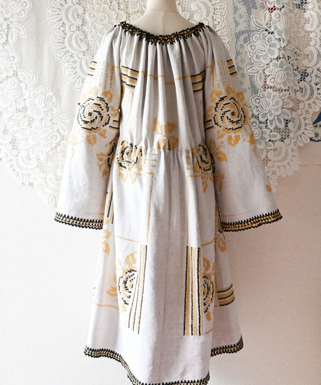 【Seek an nur】Romanian Vintage Embroidered Dress