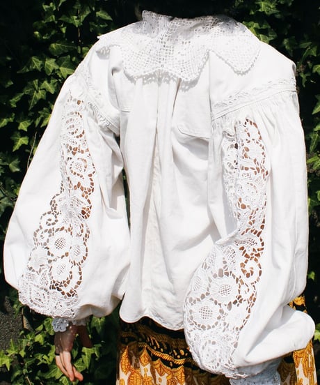 【Seek an nur】Vintage Romanian Cutwork Lace Blouse