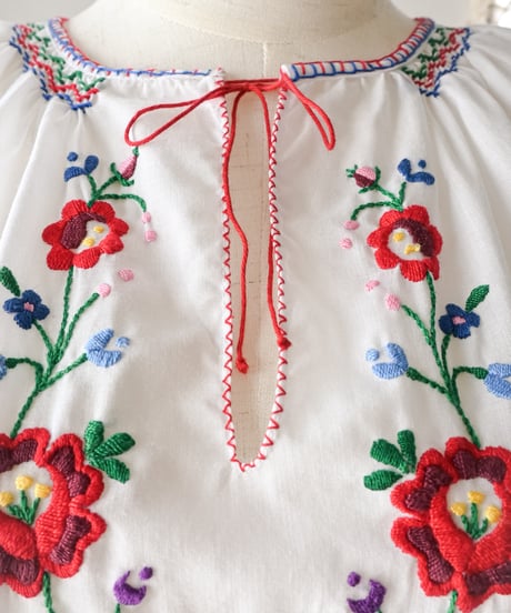 【Seek an nur】1970's Hungarian Vintage Peasant Blouse