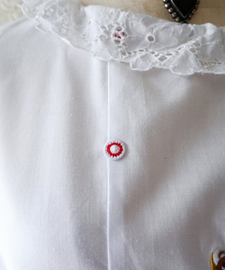 【tiny yearn】⁡Euro Embroidered Lace White Blouse