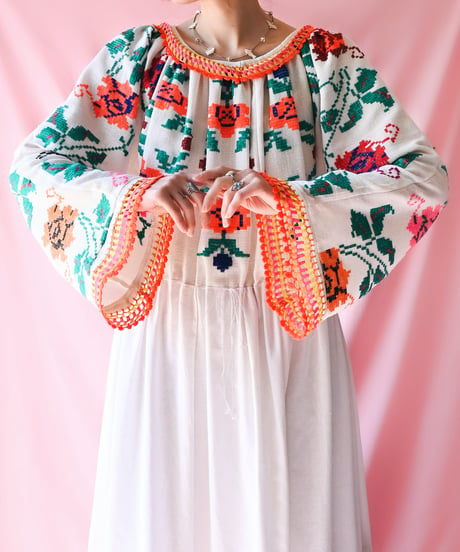 【tiny yearn】Romanian Vintage Embroidered Dress