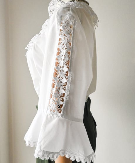 【Seek an nur】Euro cropped lace dirndl blouse