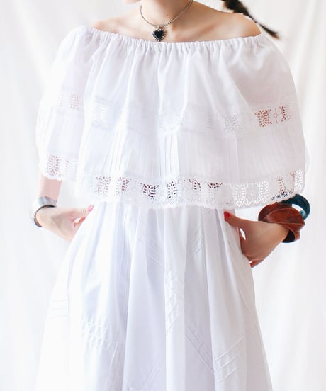 【Seek an nur】Shoulder Wrap Lace Flare Dress