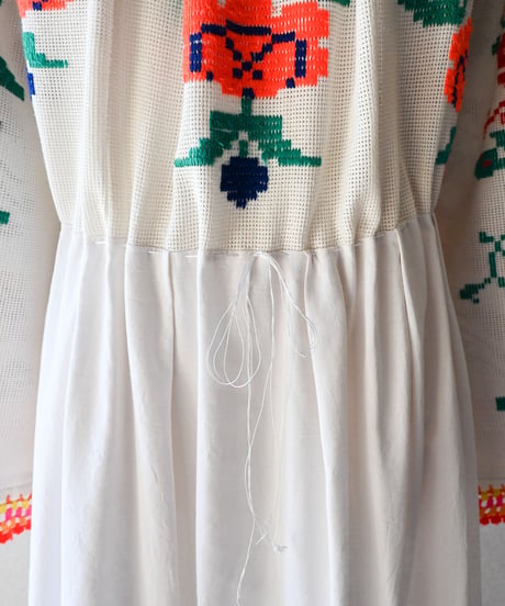 【tiny yearn】Romanian Vintage Embroidered Dress