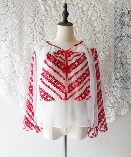 【tiny yearn】Romanian Vintage Embroidered Tulle Blouse