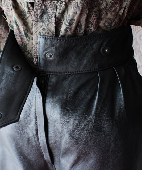 【Seek an nur】French Tuck Black Leather Pants
