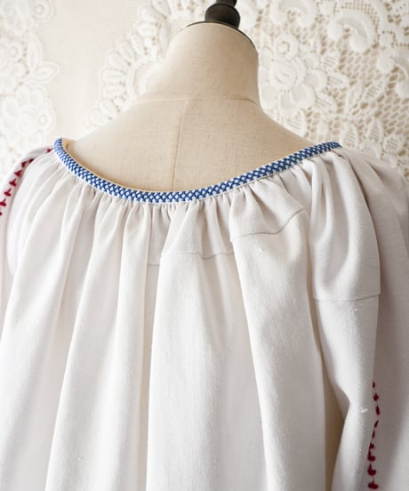 【Seek an nur】Romanian Vintage Embroidered Blouse