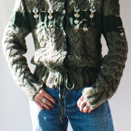 【Seek an nur】Tyrolean Embroidered Design Knit Cardigan