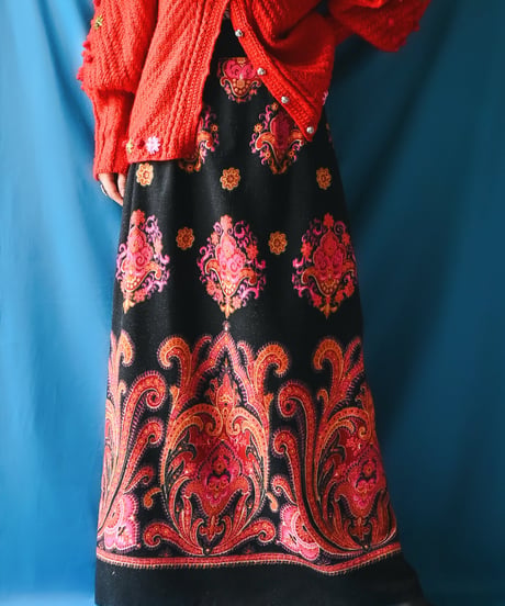 【tiny yearn】1970's Euro Exotic Wool Maxi Skirt