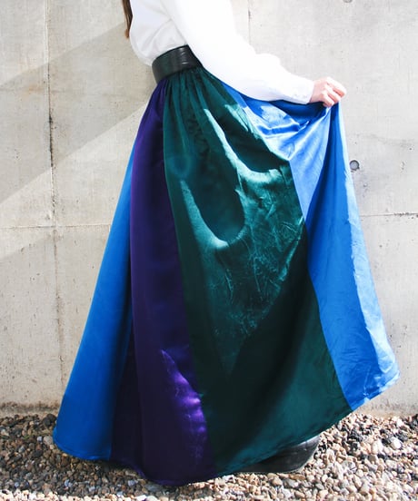 【tiny yearn】1970's USA Satin Silk Gather Flare Skirt