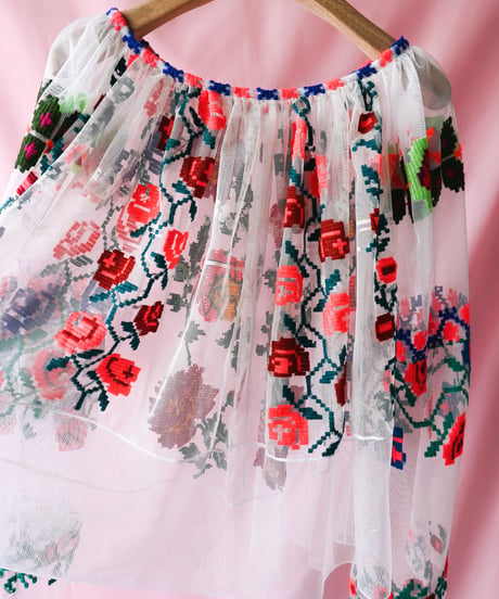 【tiny yearn】Romanian Vintage Embroidered Tulle Blouse