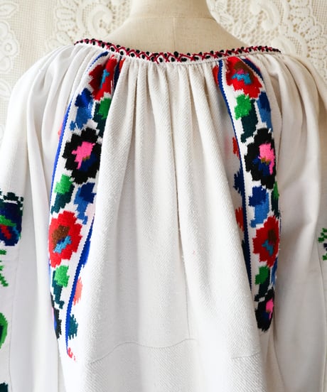【Seek an nur】Romanian Vintage Embroidered Blouse