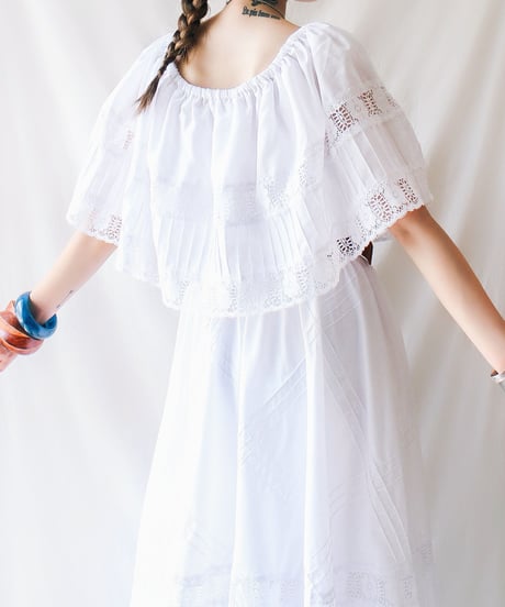 【Seek an nur】Shoulder Wrap Lace Flare Dress