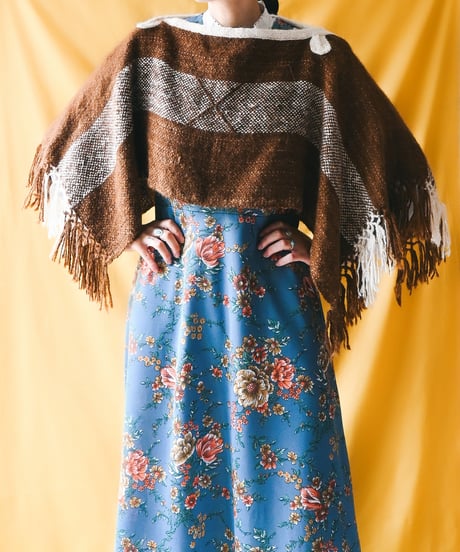 【tiny yearn】Woven Blanket Fringe Cape