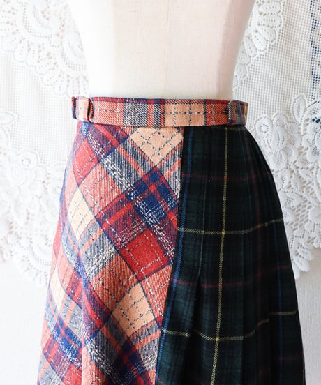 【tiny yearn】Check Docked Wool Flare Skirt