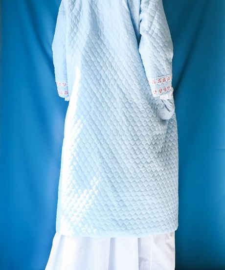【tiny yearn】Vintage Euro Quilted Night Gown