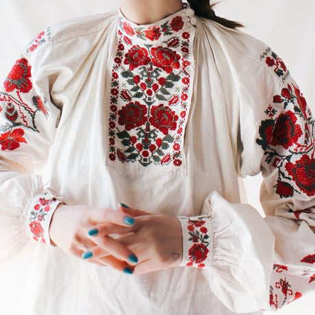ウクライナ刺繍　ブラウス　vintage blouse