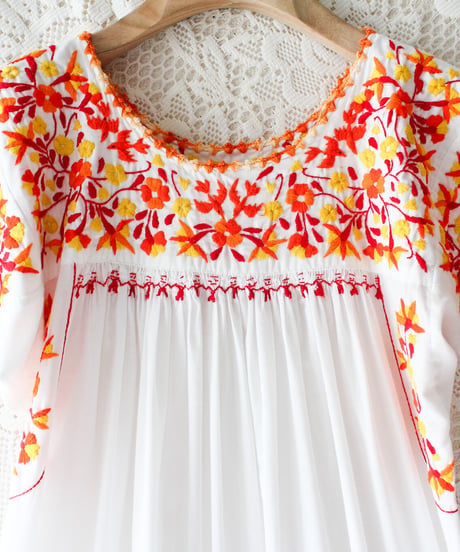 【tiny yearn】Mexican Floral Hand Embroidered Dress