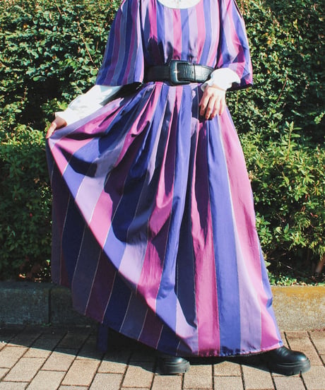 【tiny yearn】German Metallic Stripe Pleated Maxi Dress