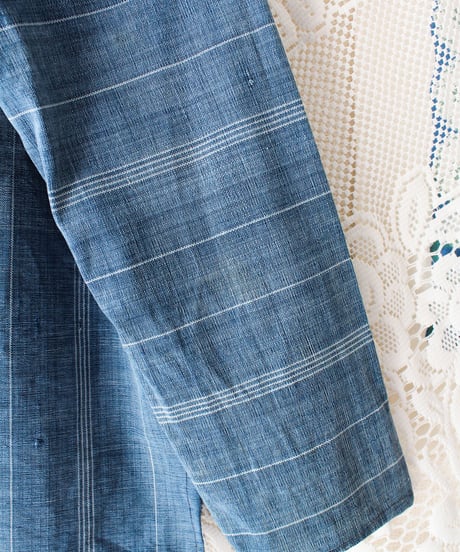 【tiny yearn】Vintage Guatemala Embroidered Denim Tops