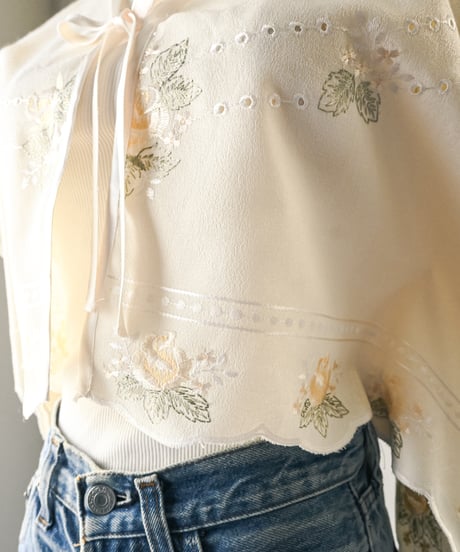 【Seek an nur】Euro vintage embroidered blouse