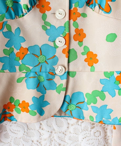 【tiny yearn】1970's Vintage Euro Floral Blouse