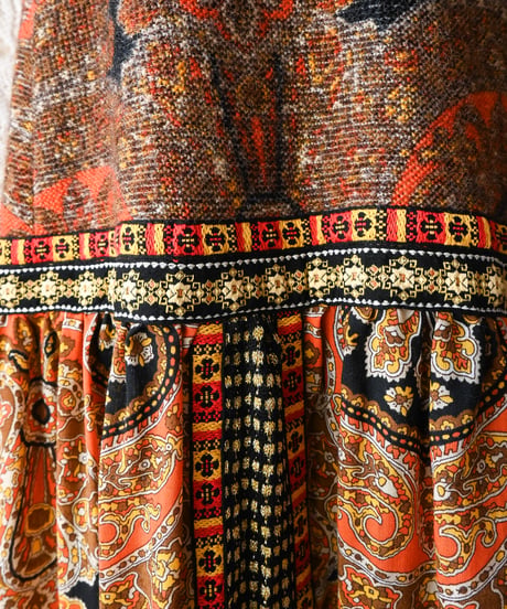 【tiny yearn】1970's Euro Exotic Wool Maxi Skirt