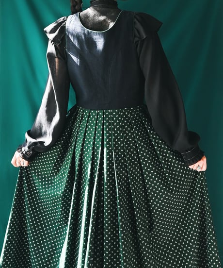 【Seek an nur】Tyrolean Black Floral Dirndl Dress