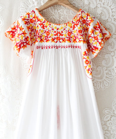 【tiny yearn】Mexican Floral Hand Embroidered Dress