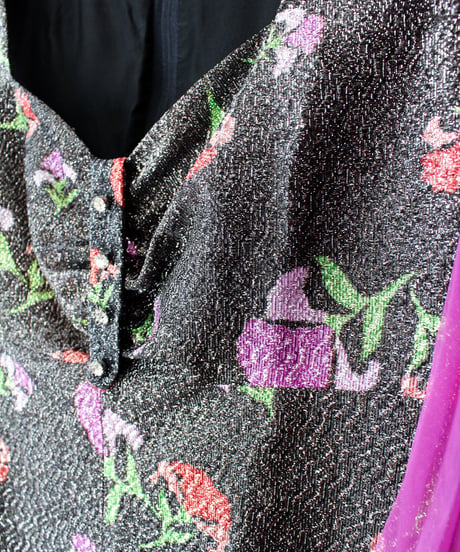 【tiny yearn】Euro Balloon Sleeve Metallic Tops