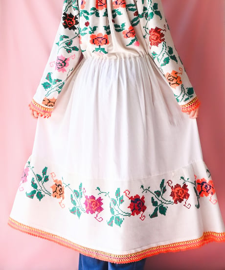【tiny yearn】Romanian Vintage Embroidered Dress