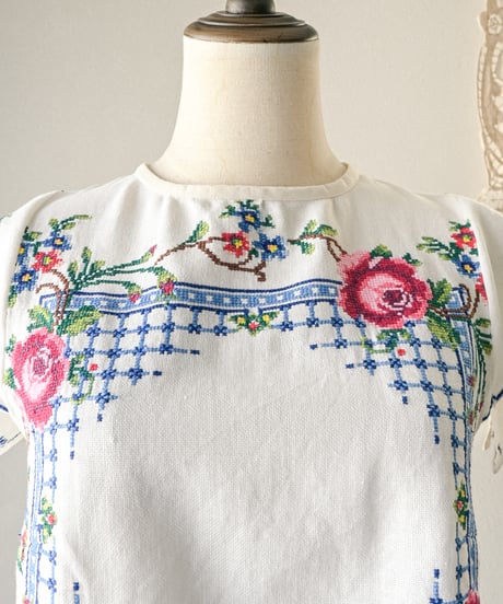【Seek an nur】Euro vintage embroidered blouse