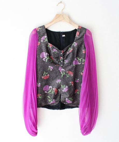 【tiny yearn】Euro Balloon Sleeve Metallic Tops
