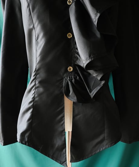【Seek an nur】W-Germany Frill Black Blouse
