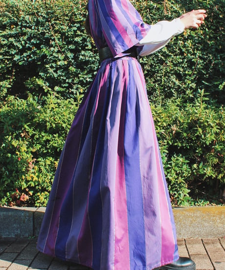 【tiny yearn】German Metallic Stripe Pleated Maxi Dress