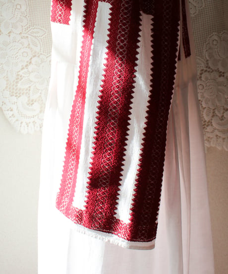 【Seek an nur】Vintage Romanian Hand Woven Dress