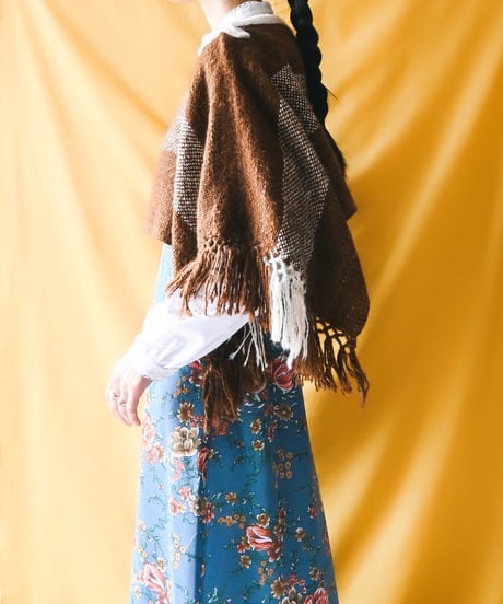 【tiny yearn】Woven Blanket Fringe Cape