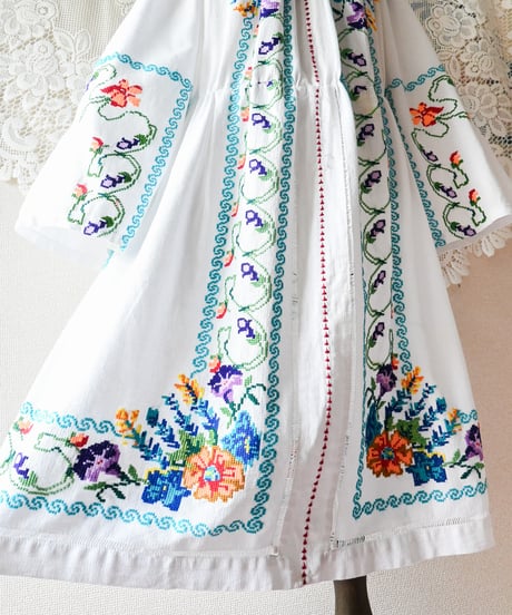 【Seek an nur】Romanian Vintage Embroidered Dress
