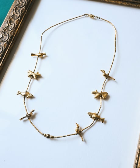 〈Accessory〉Native American Gold Tone Fetish Necklace